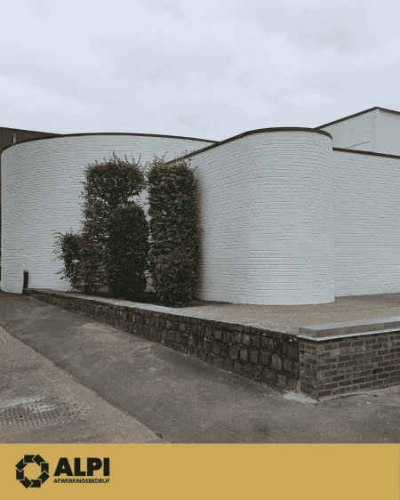 buitengevel schilderen sporthal Limburg (3)